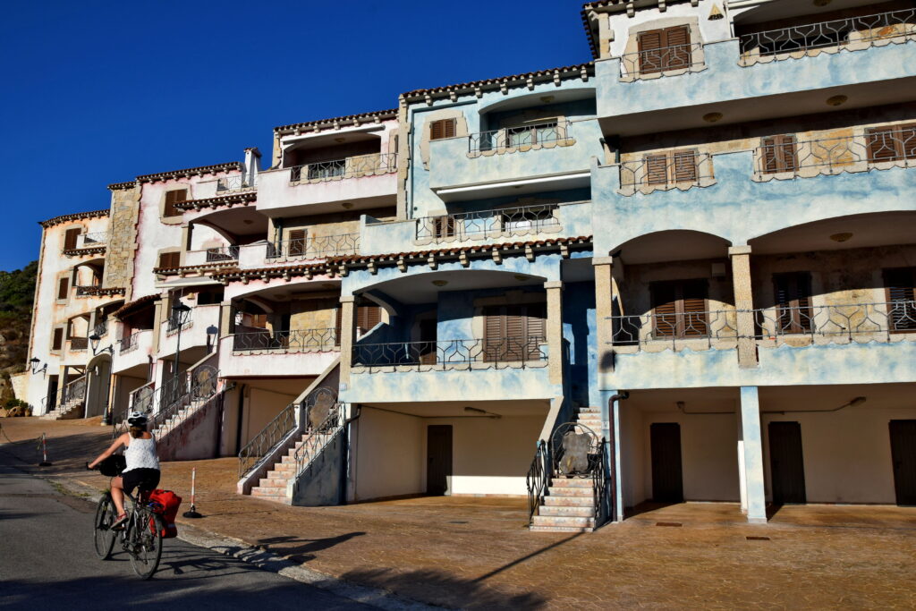 La Maddalena - domy, zabudowa, architektura