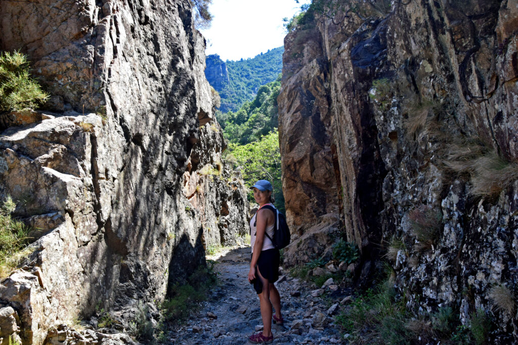 Korsyka trekking wąwóz spelunca Porto