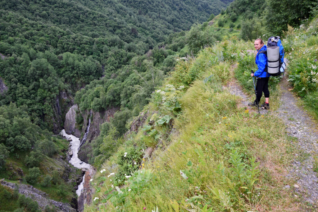 Trekking z mestii do Ushguli - dolina Khaldeschali