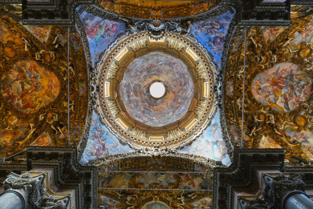 Wnętrze kościoła San Giuseppe dei Teatini Palermo