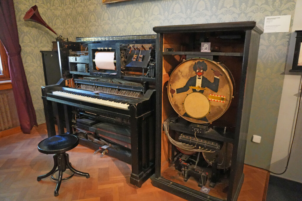 Muzyczne automaty - niektóre z nich mają blisko 100 lat i nadal działają!